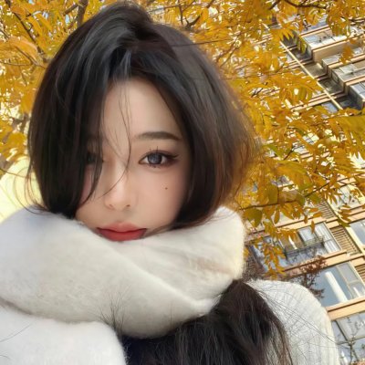 模仿女孩